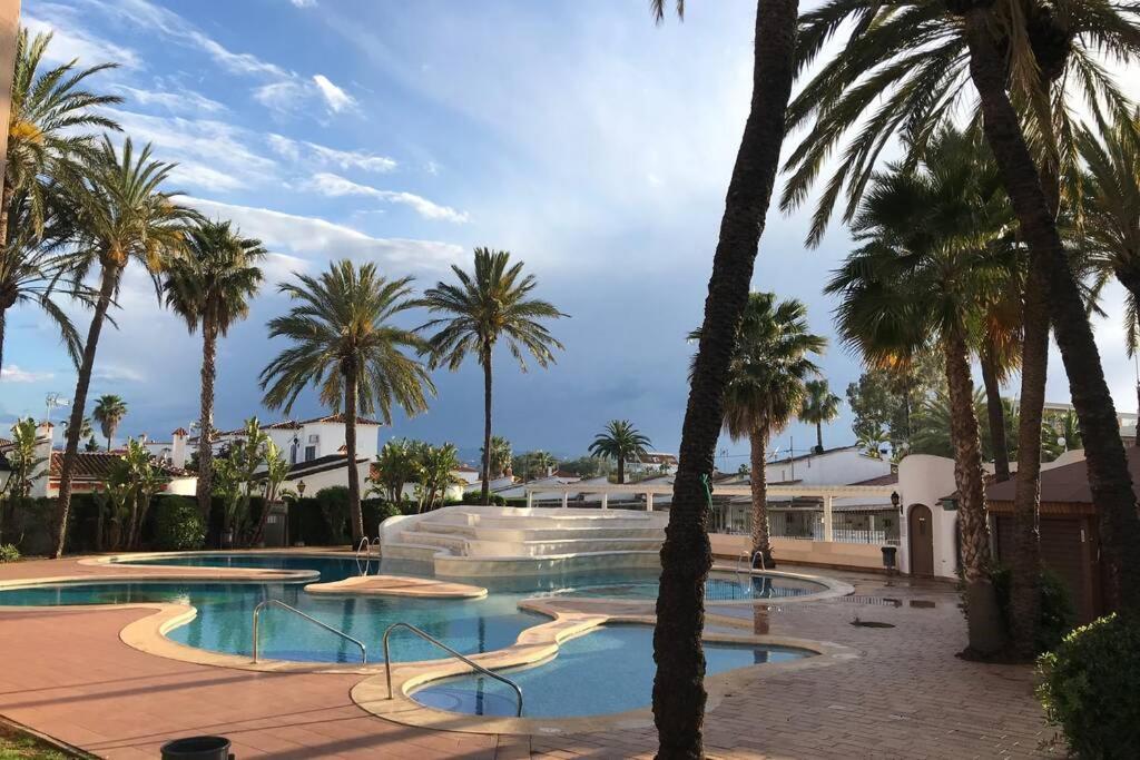 Estudio En Denia Con Piscina Y Wifi Privada, A 100 M Del Mar Exterior foto